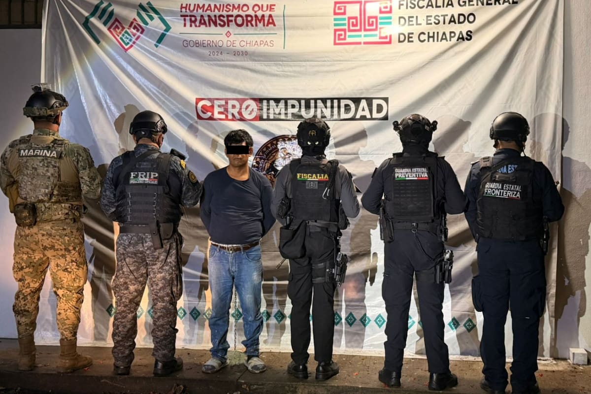 Detienen en Chiapas a presunto líder de la Mara Salvatrucha con ficha de Interpol, buscado por homicidio, violación y otros delitos graves, y lo preparan para su deportación a El Salvador