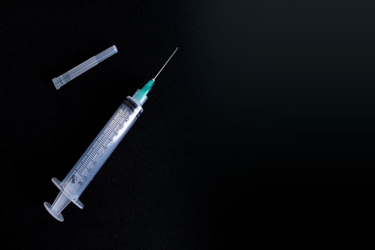 Inyección letal compuesta por tres fármacos, recibirá hombre en Florida que asesinó hace 40 años a la propietaria de una tienda que iba a robar