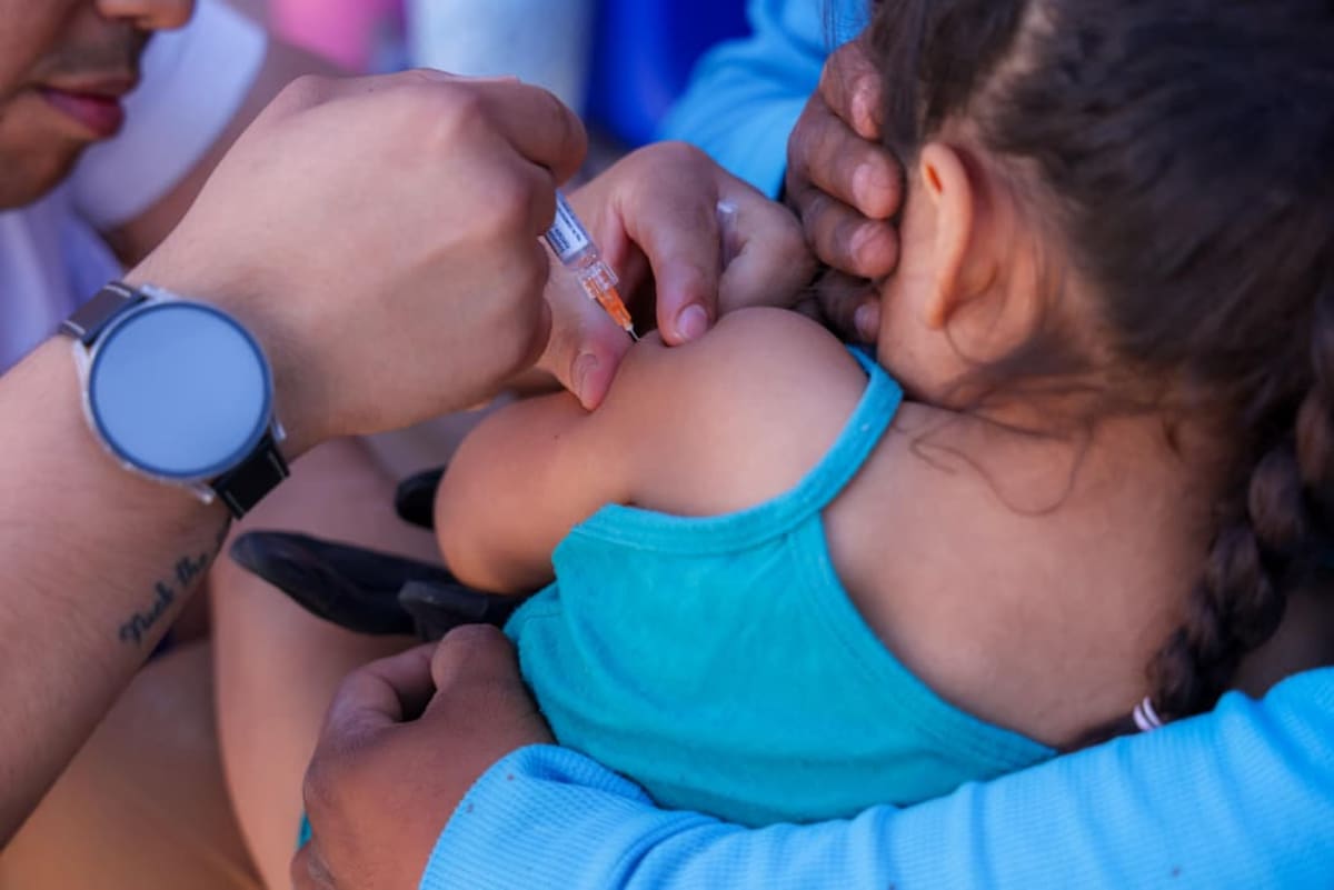 Se aplicarán vacunas contra Influenza estacional, COVID-19 y neumococo gratuitas a infantes de seis meses a cinco años, adultos mayores, mujeres embarazadas y primeros respondientes. Foto: Cortesía