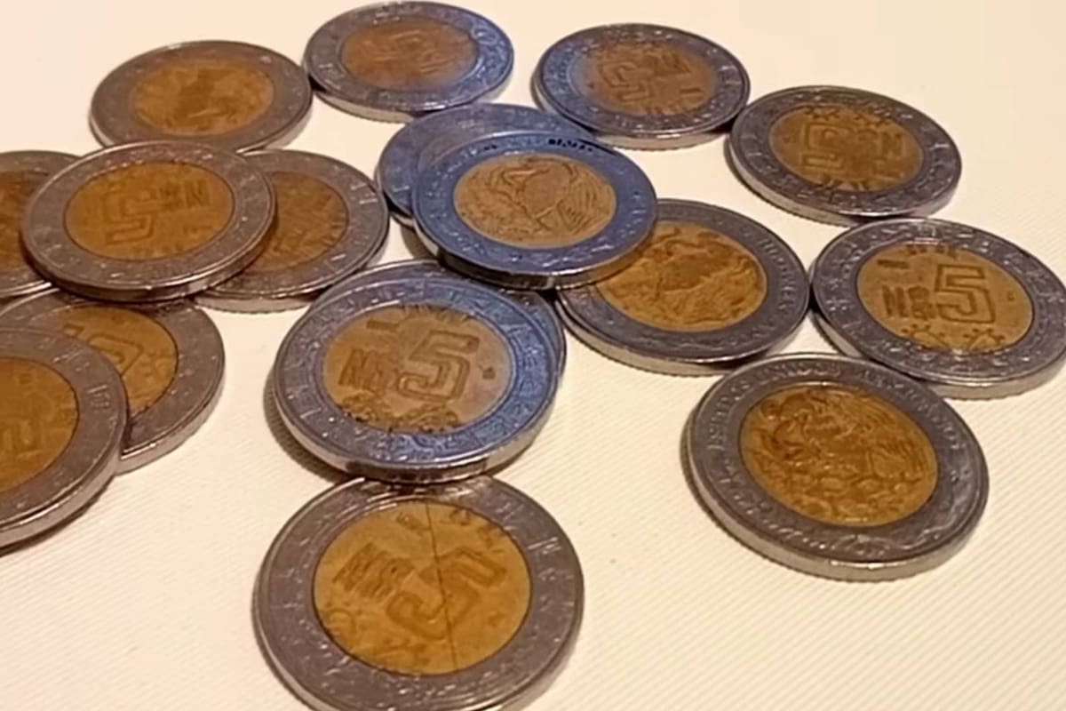 ¿La tienes? Hasta en medio millón se vende esta moneda conmemorativa de cinco pesos