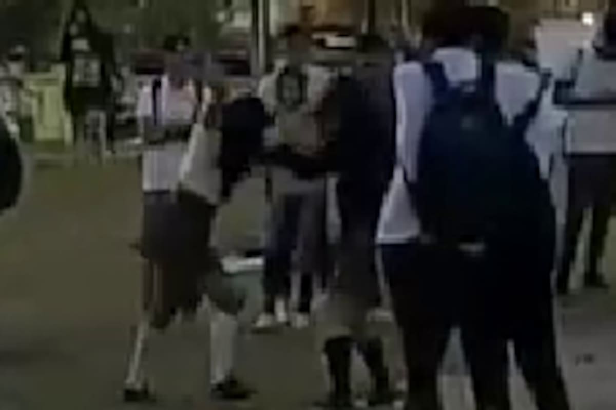 VIDEO: Pelean estudiantes del Cobach Mexicali en parque Miguel Hidalgo