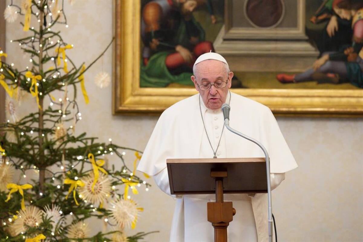 Papa Francisco y Benedicto XVI fueron vacunados contra el coronavirus, confirman