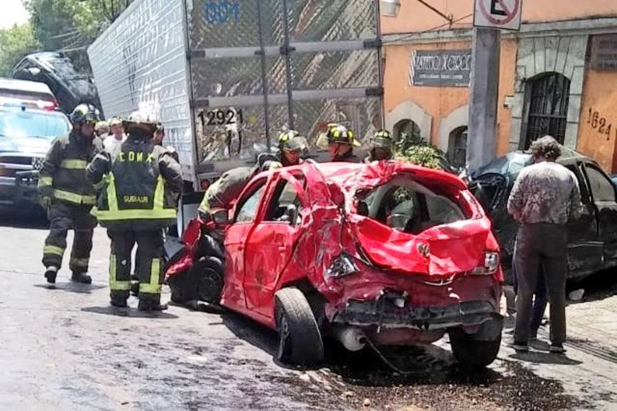 Cuatro muertos por choque múltiple en la CDMX