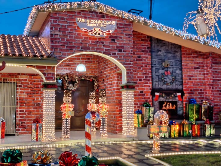 La famosa Casa de Santa Claus ya encendió sus luces y está lista para recibir a las familias de Hermosillo