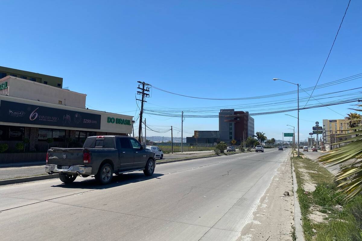 Ven necesario puente peatonal para acceder a plazas comerciales de Otay