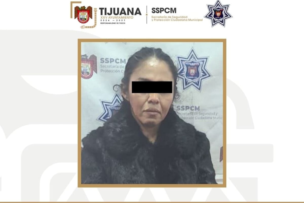 Detienen a mujer por asaltar a un taxista