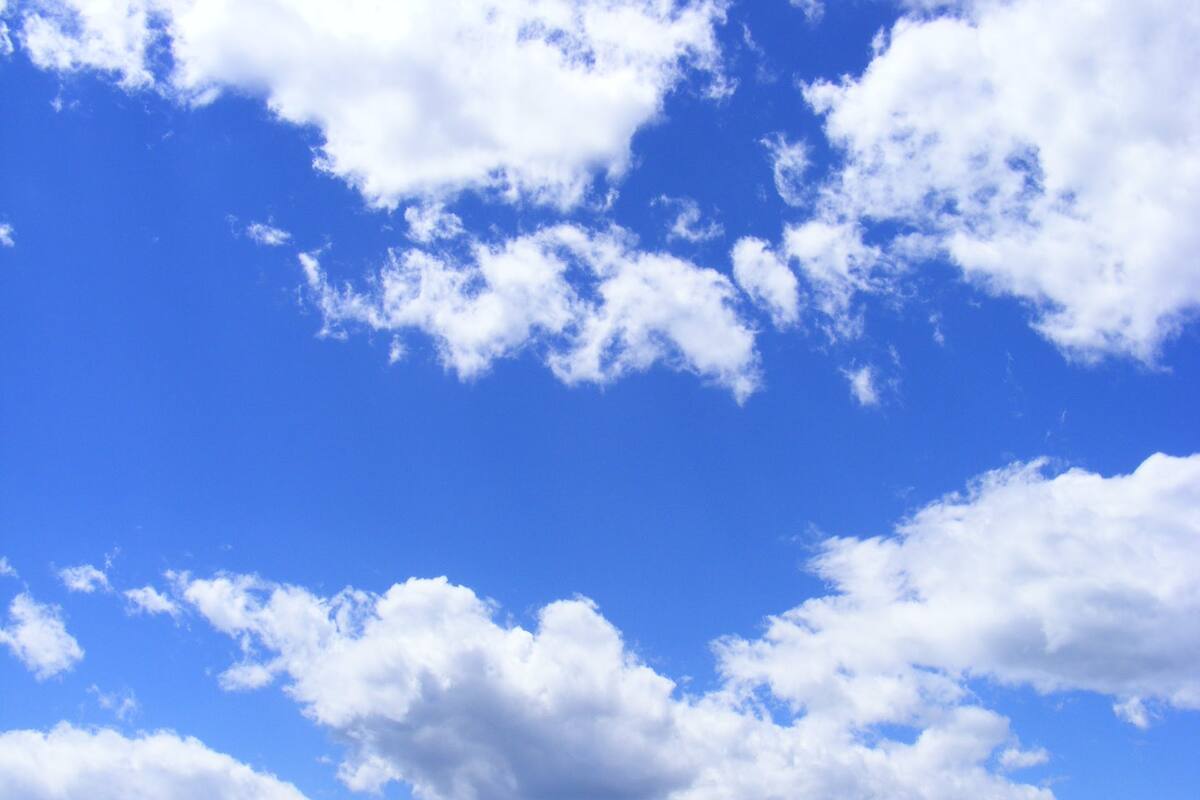 Cómo responder a un niño la pregunta '¿Por qué el cielo es azul?'