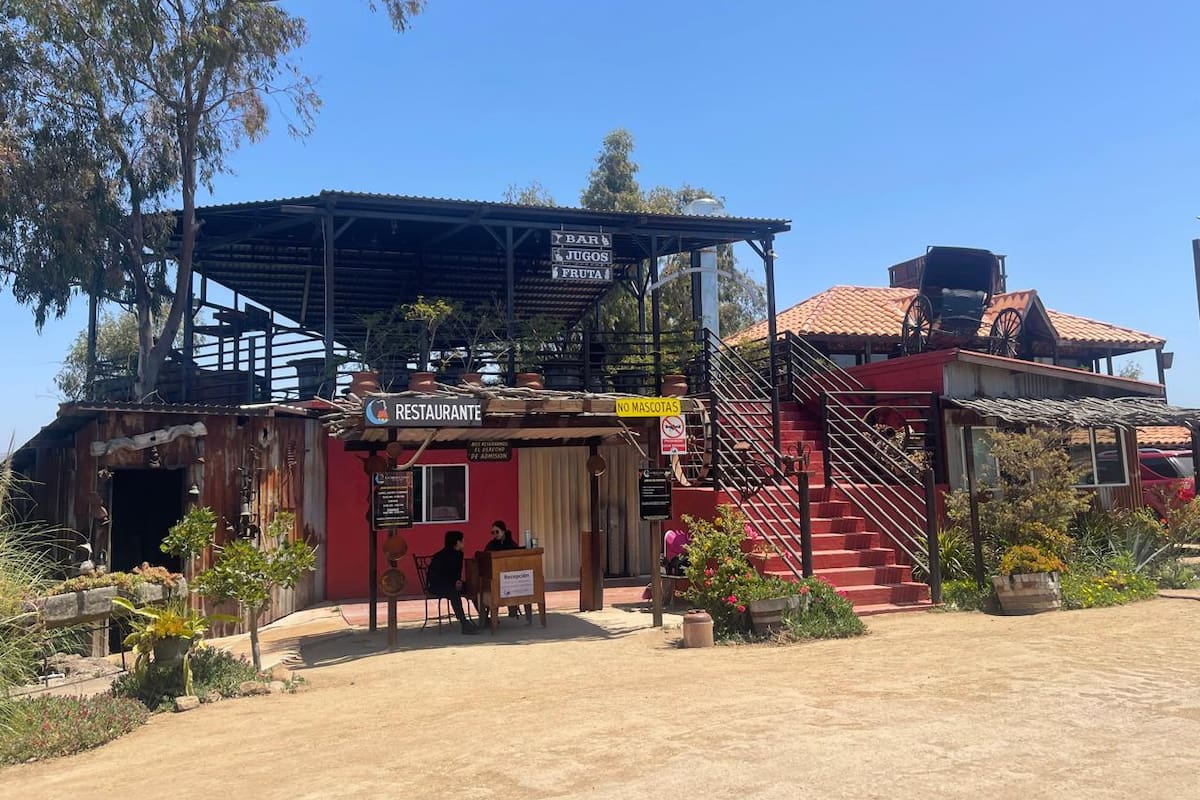 Restauranteros de Rosarito prevén incremento del 35% por festejos de San Valentín