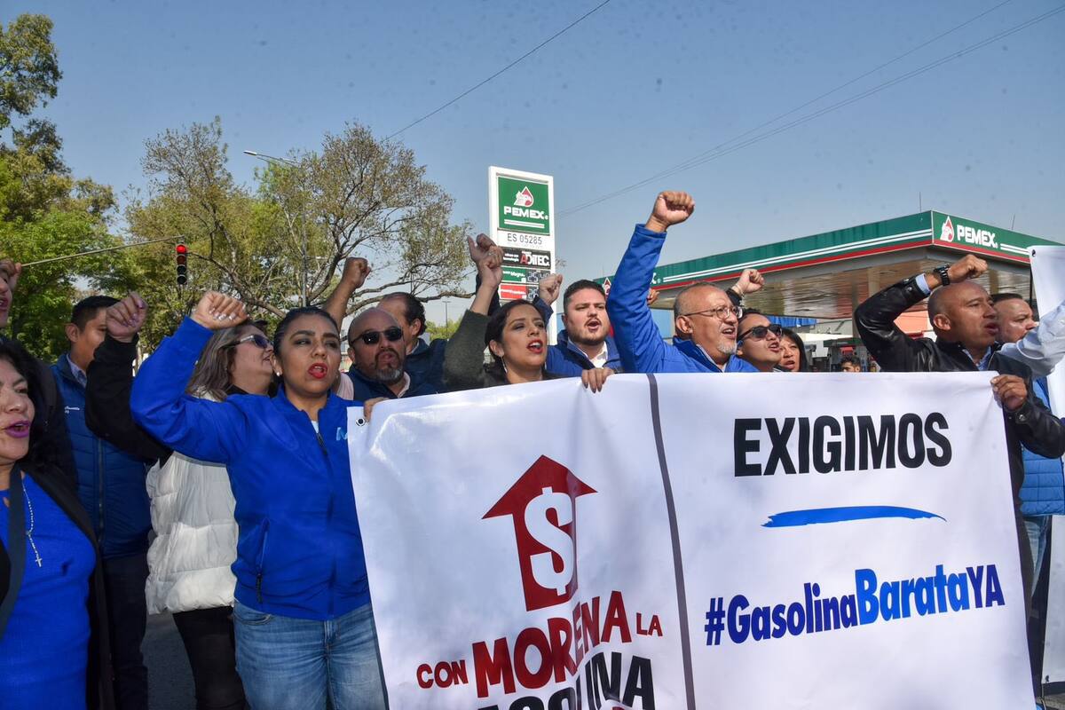 ‘Claxonazo contra el gasolinazo’: PAN protesta contra altos precios y “clausuran” gasolinera en CDMX