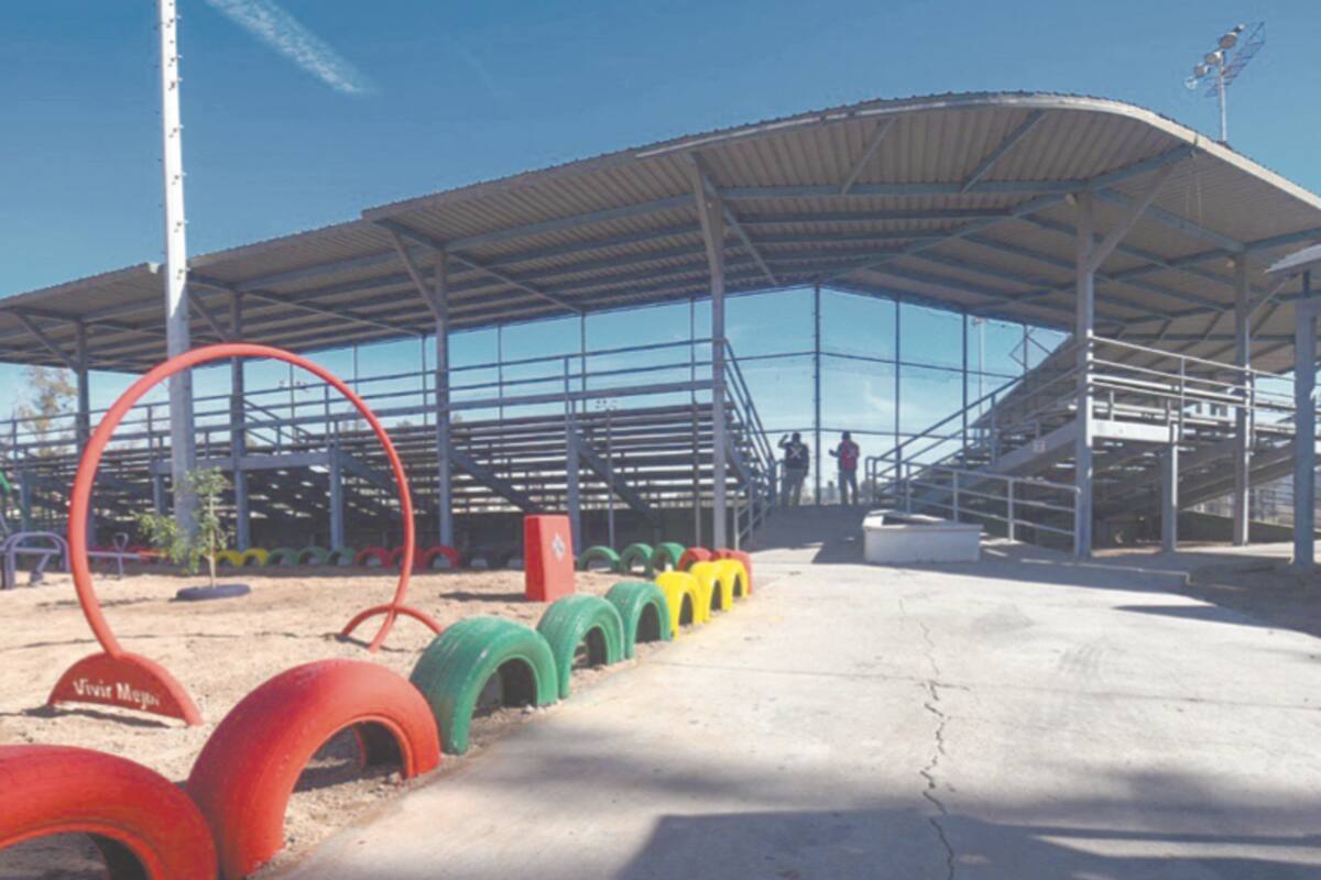 Rehabilitan áreas infantiles en unidades deportivas