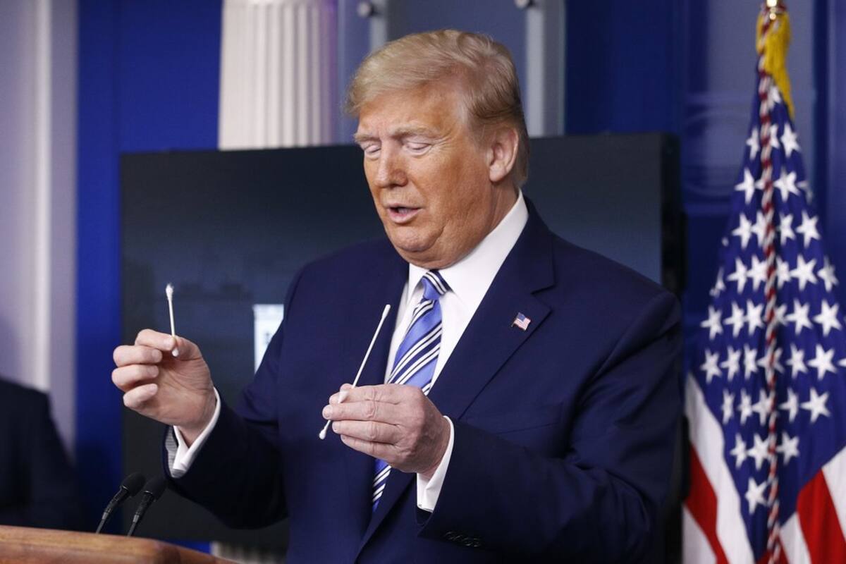 Donald Trump actuará para aumentar producción de hisopos