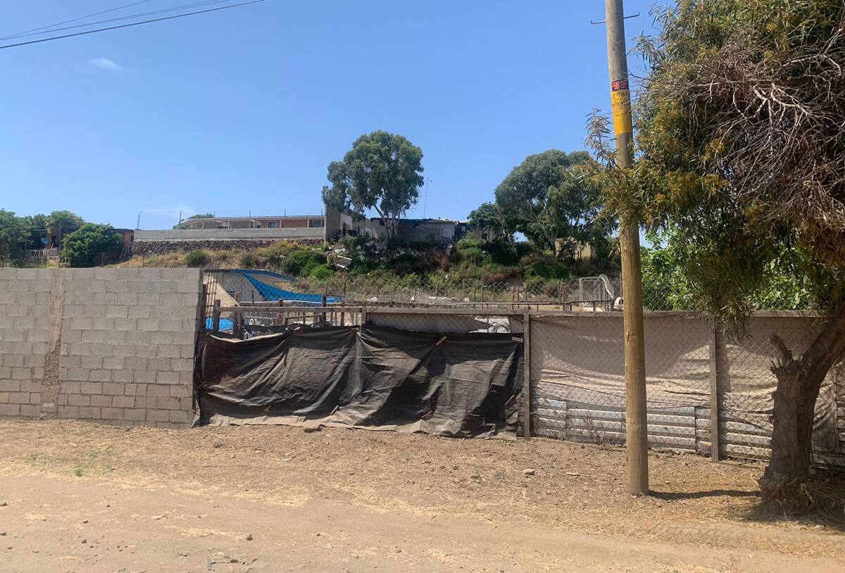 El terreno utilizado como albergue se encuentra en el Cañón Rosarito, a la altura de la colonia Rancho Altamira.