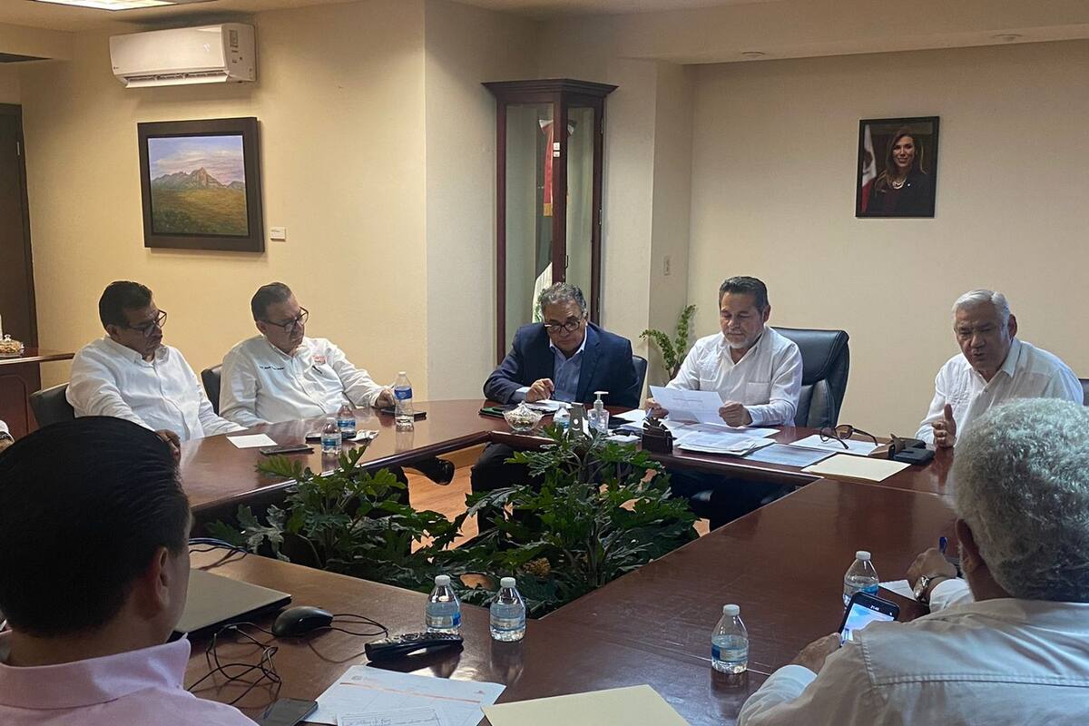 Acuerdan presentar plan de pagos a jubilados