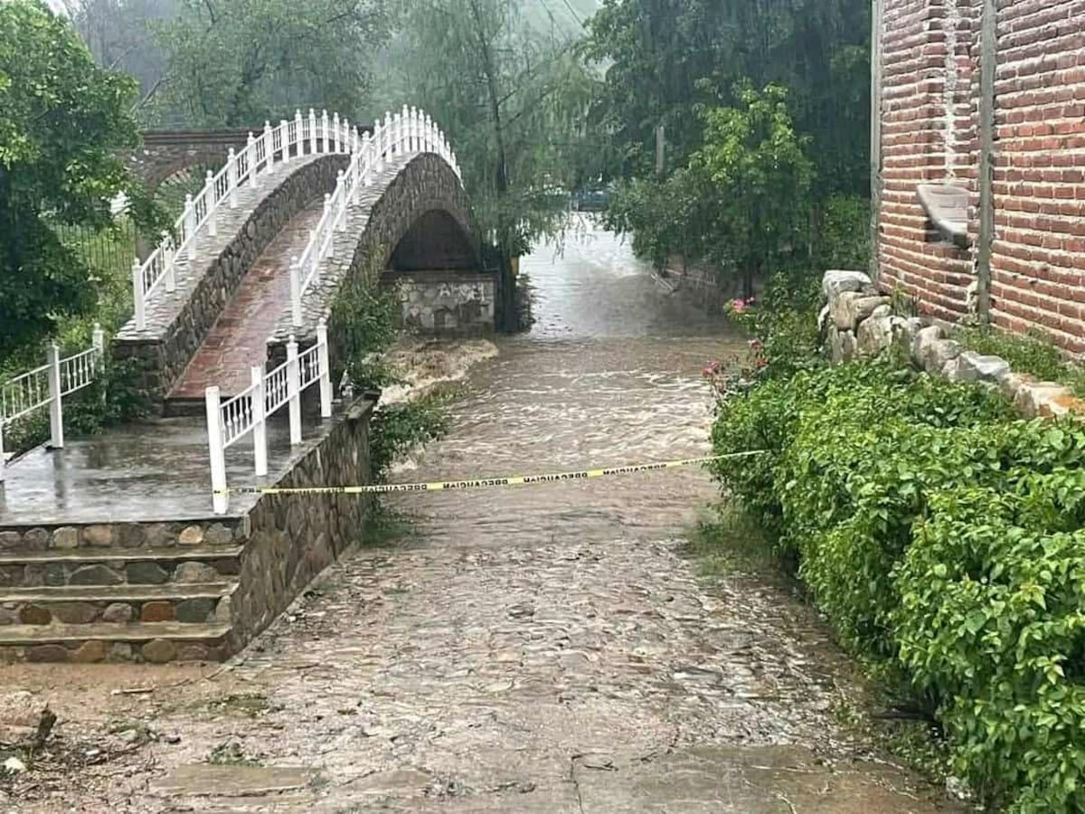 Calles y arroyos se vieron afectados en Navojoa y Álamos tras las intensas lluvias de la depresión tropical “Lorena”. FOTO: MAYRA ECHEVERRÍA