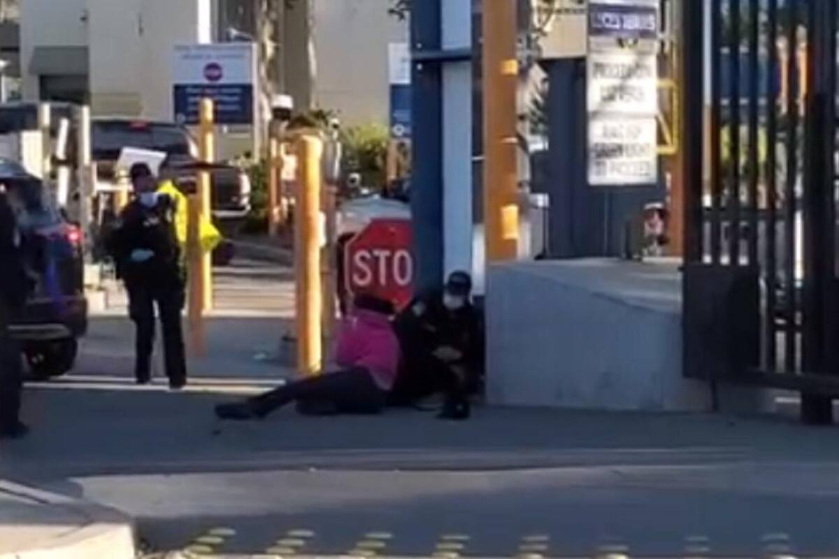 Video: Intentan migrantes cruzar a EU por Tecate