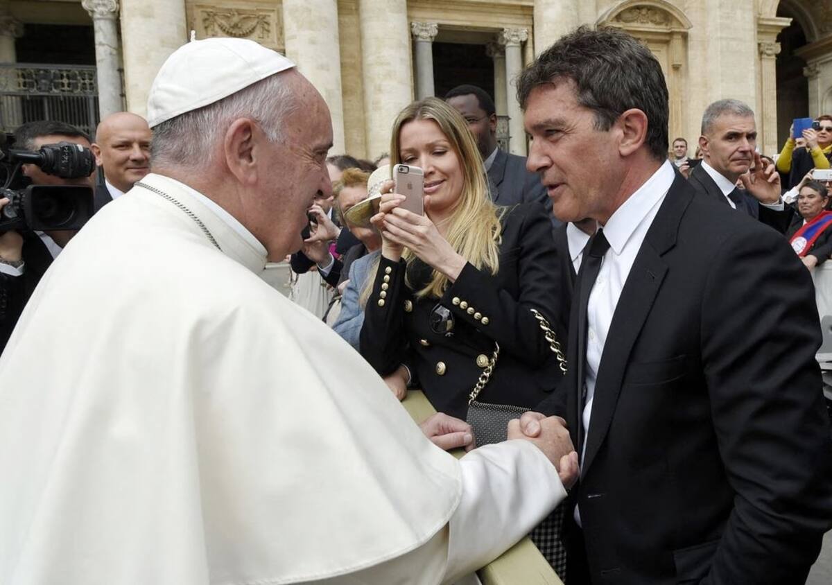 Antonio Banderas describió su encuentro con el Papa Francisco como "Solidario, comprometido y Valiente".