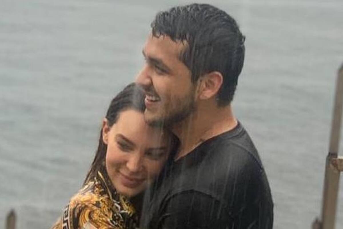 Belinda le declaró su amor a su vaquero Christian Nodal