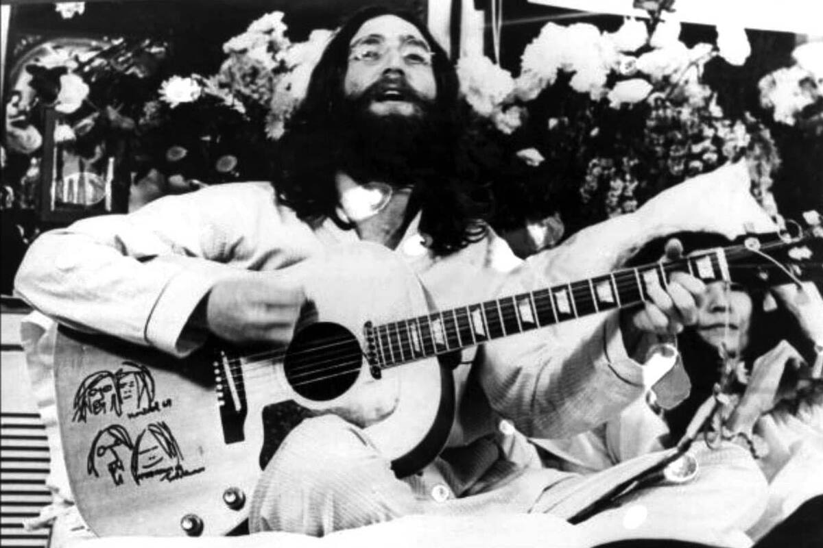 Cumple 50 años el primer himno pacifista de Lennon