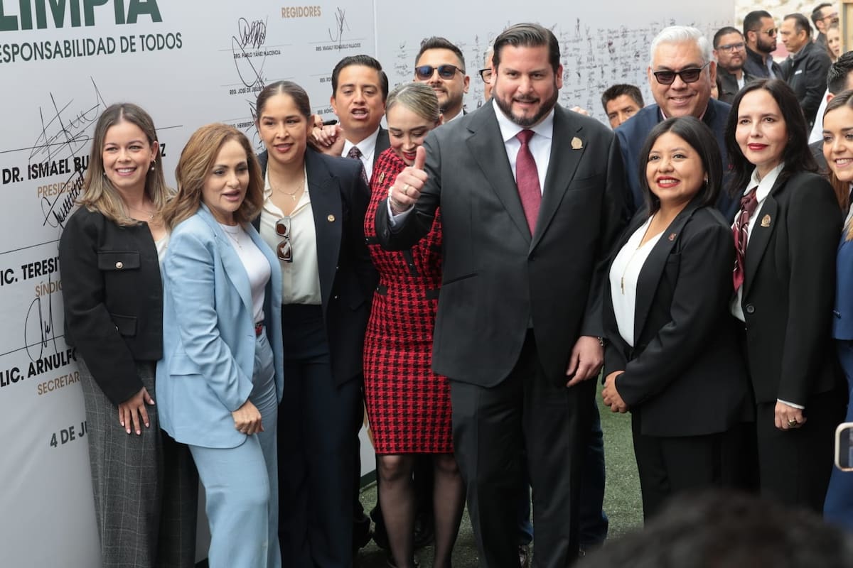 El evento estuvo encabezado por el alcalde Ismael Burgueño, así como diversas autoridades municipales.