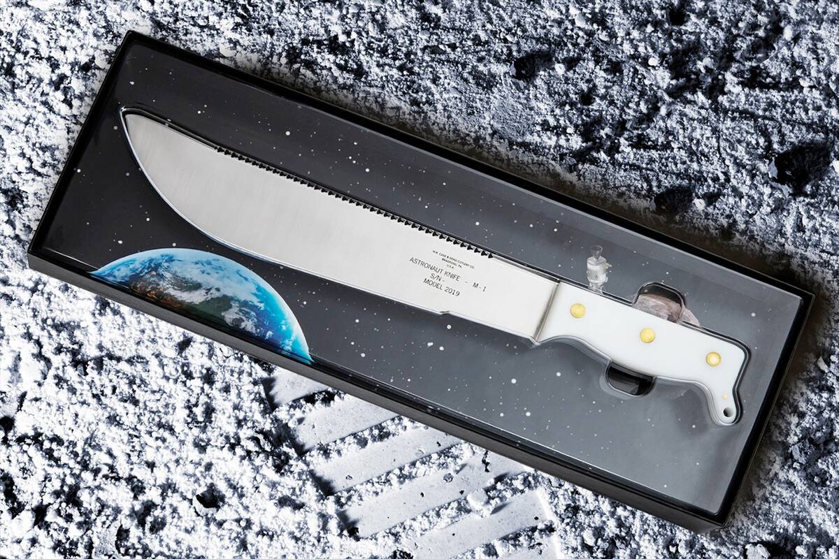 Astronautas de Apollo llevaban un machete de 43 centímetros