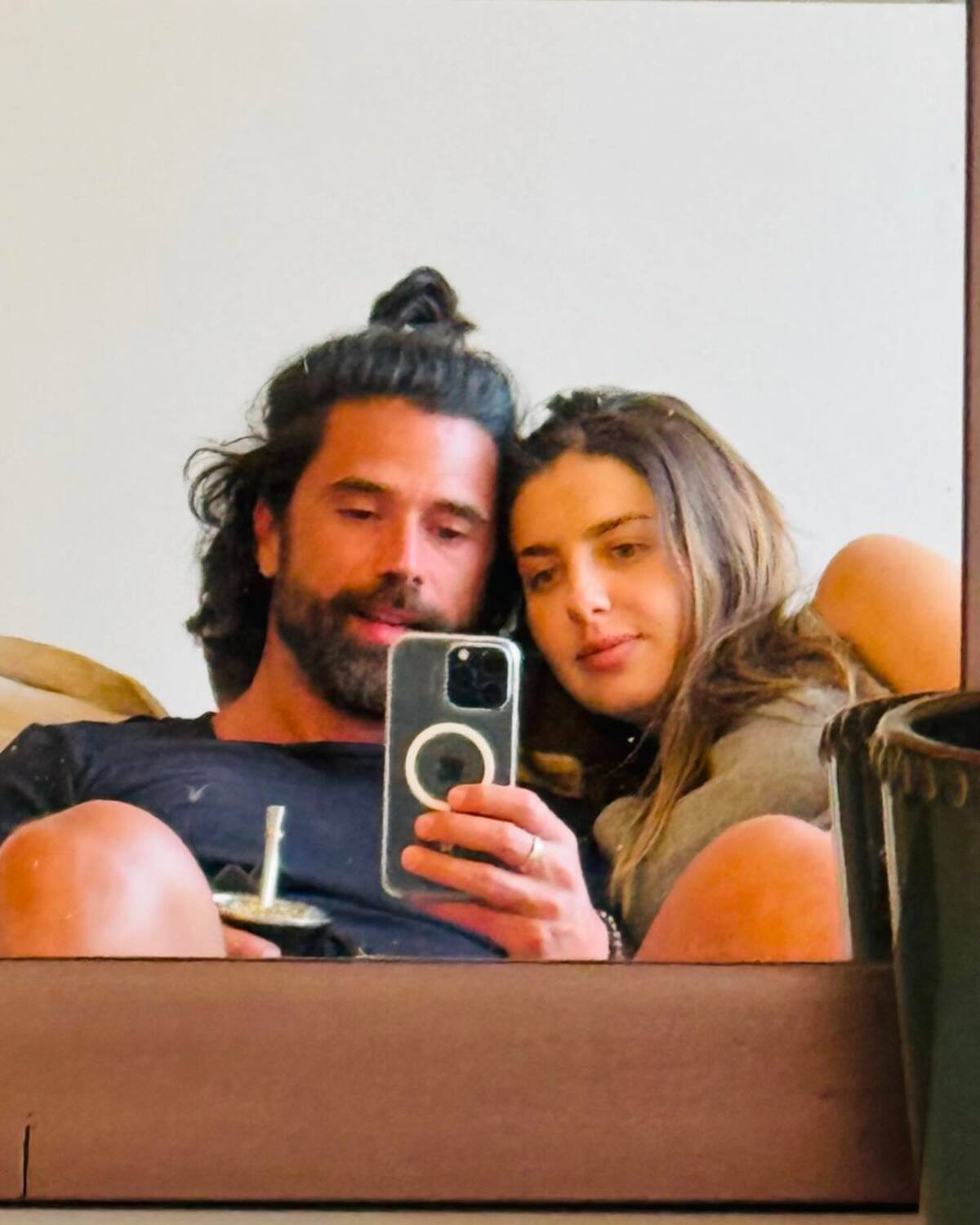 Matías Novoa y Michelle Renaud están a días de recibir a su hijo.