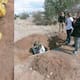 En pleno Día Internacional de la Mujer, Madres Buscadoras de Sonora recibieron una llamada anónima que las llevó a excavar una presunta fosa clandestina; lo que encontraron fue un cerdo envuelto en una cobija, hecho que desató reclamos por jugar con el dolor de familias de desaparecidos