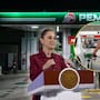Miles de gasolineros denuncian que pagan hasta 100 pesos diarios por trabajar, no tienen un salario fijo y dependen solo de propinas, pese a que la ley establece un sueldo mínimo de 326 pesos al día; señalan falta de supervisión de Pemex