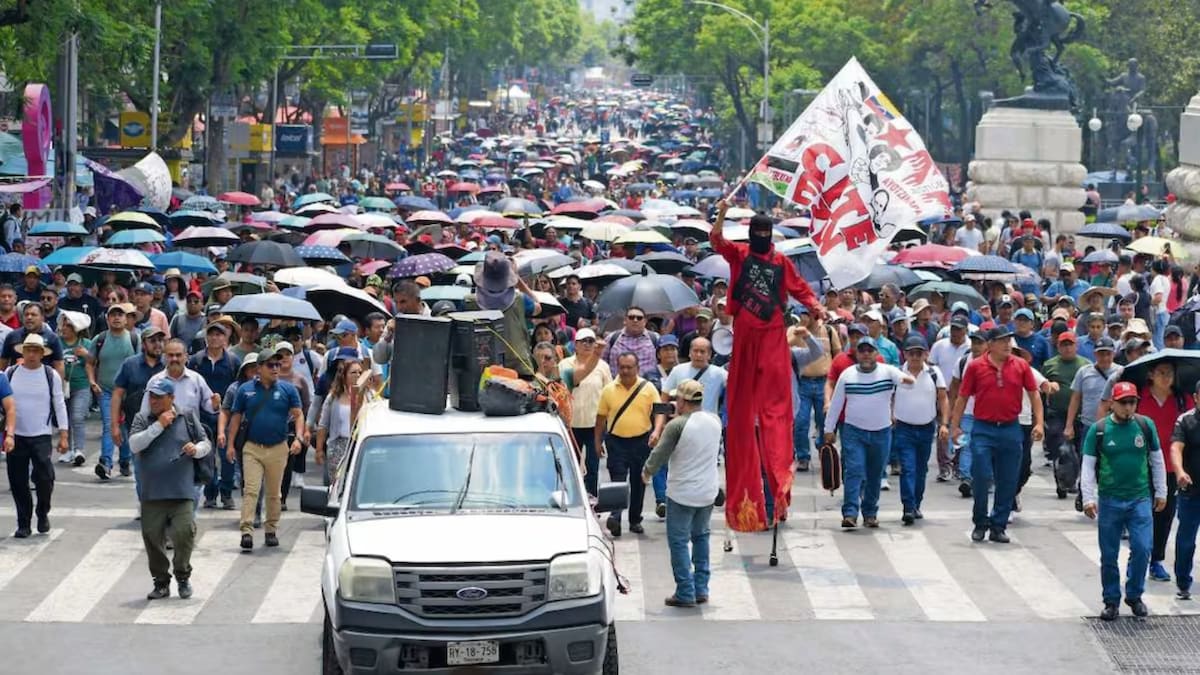 La CNTE volverá a marchar en CDMX este 10 de junio a las 16:00 horas para conmemorar el Halconazo, mientras el paro magisterial ya deja 17 mil 471 escuelas sin clases y anticipa otra tarde de cierres y presión vial en la capital