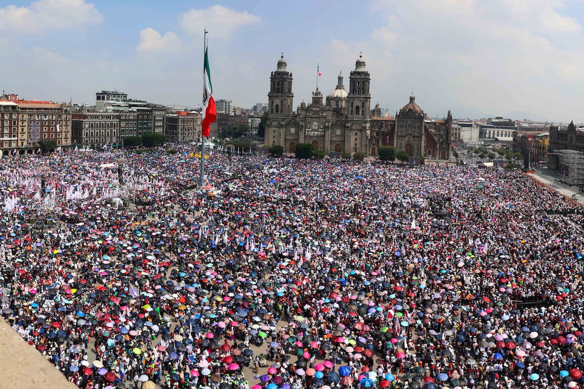 El Zócalo: Cómo se ha convertido en el espacio público que define el clima político de México