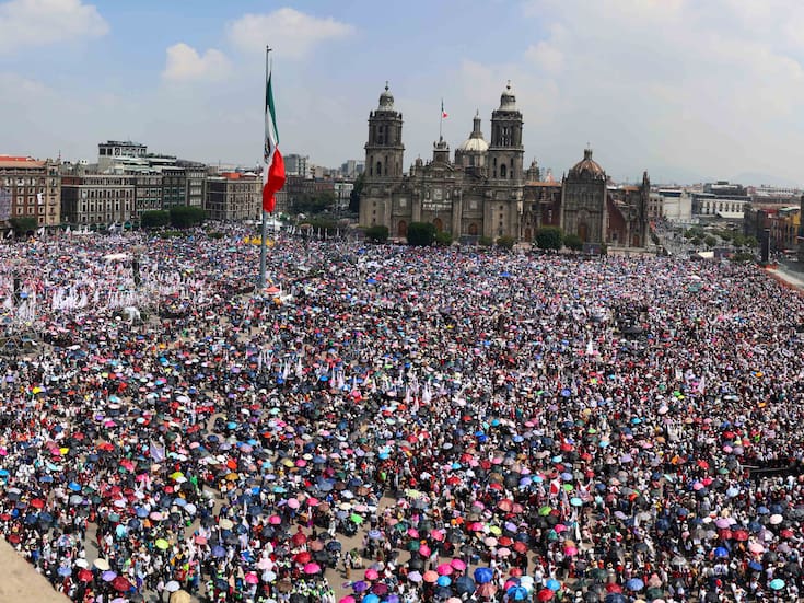 El Zócalo: Cómo se ha convertido en el espacio público que define el clima político de México