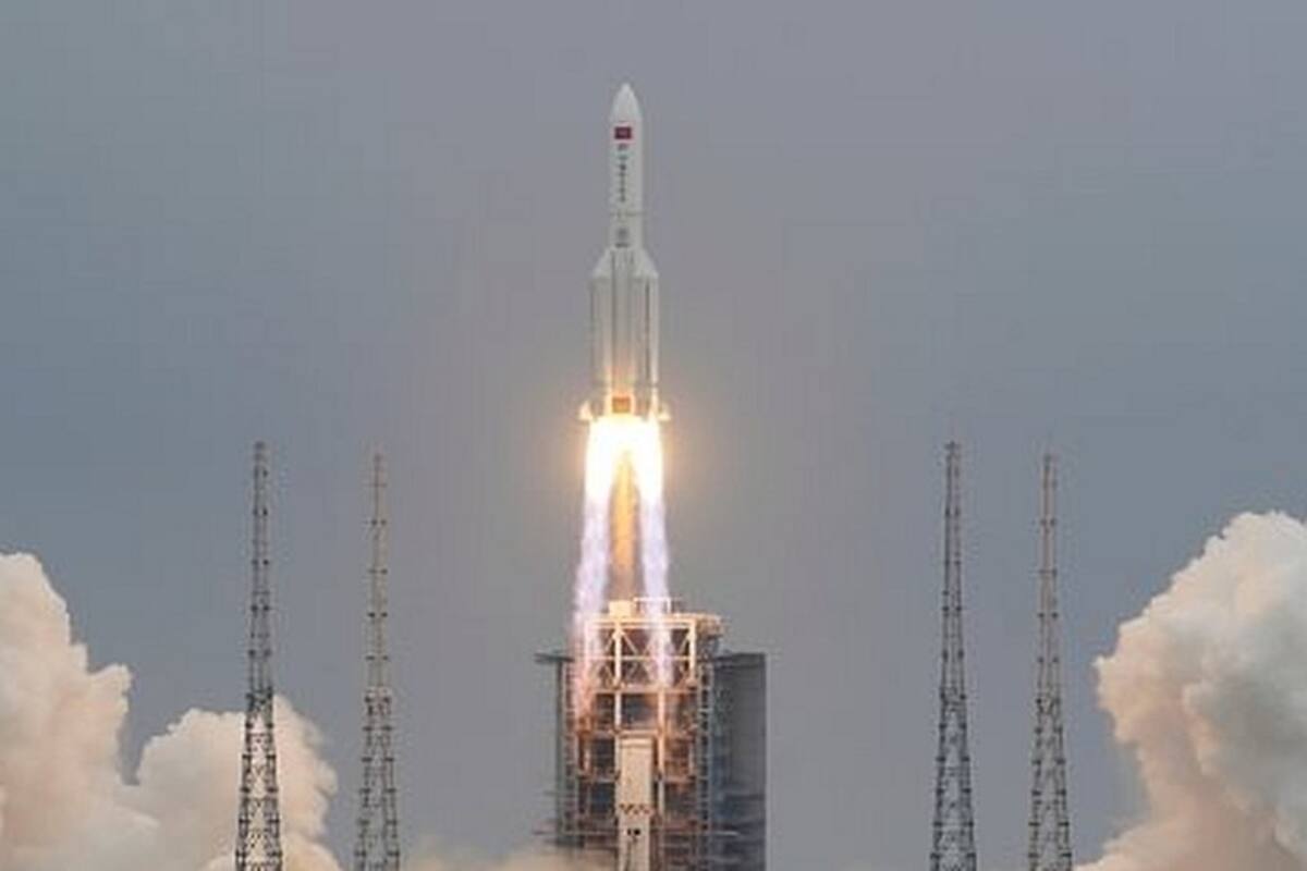 La preocupación por el cohete chino cuyos restos caerán sin control sobre la Tierra