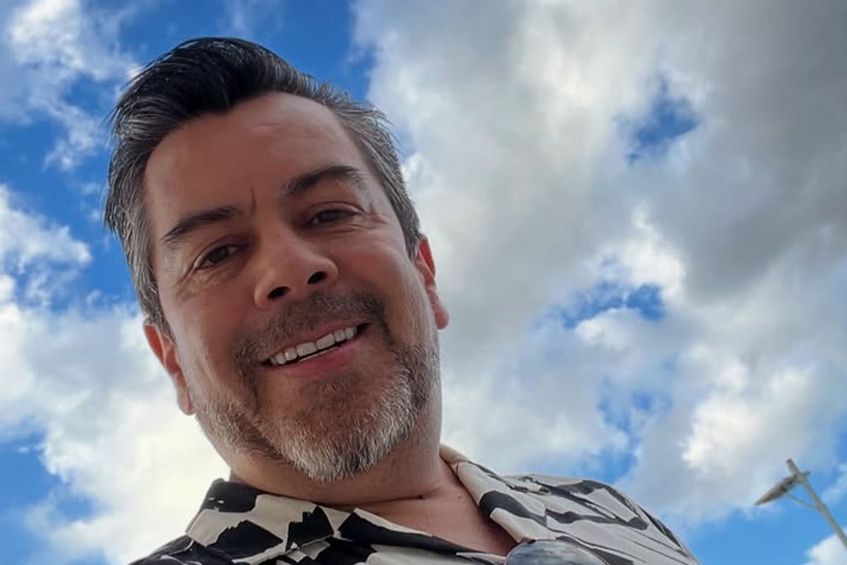 Carlos Espejel da detalles del incendio en su escuela de actuación