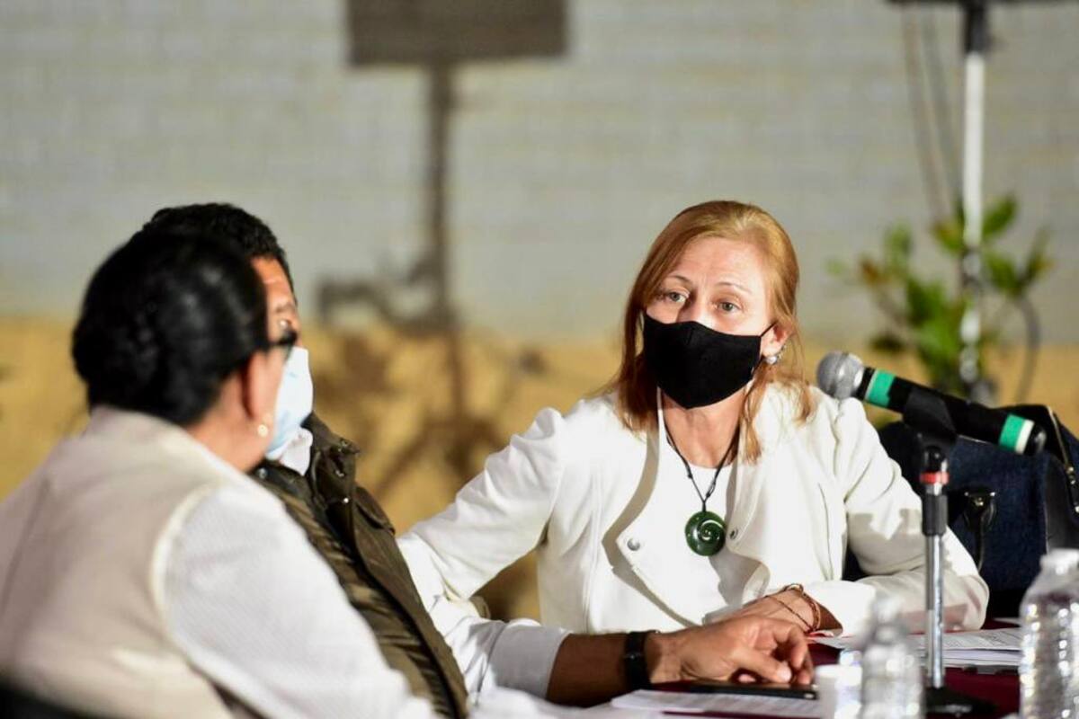 AMLO revela que hace tres días se reunió con Tatiana Clouthier, quien hoy dio a conocer tiene Covid-19