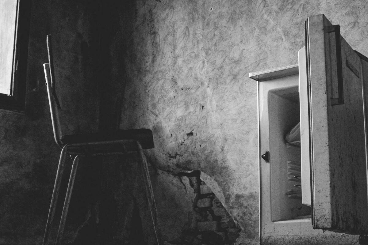 Encuentran cabeza humana mientras limpiaban su nueva casa