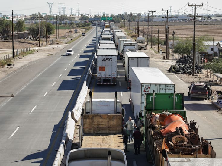 Buscan transportistas recuperarse tras fin de bloqueo