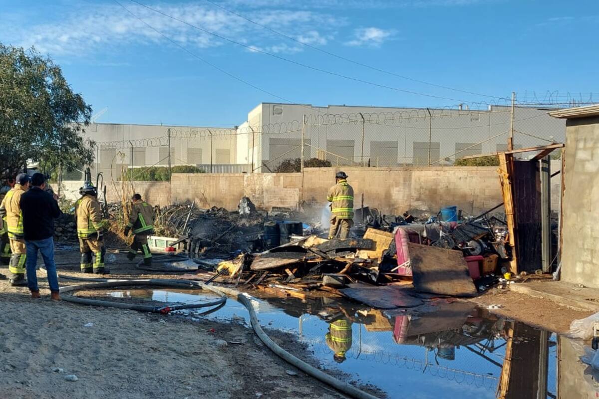 Destruye fuego 6 ‘casas’ de madera en colonia Rancho Hernández