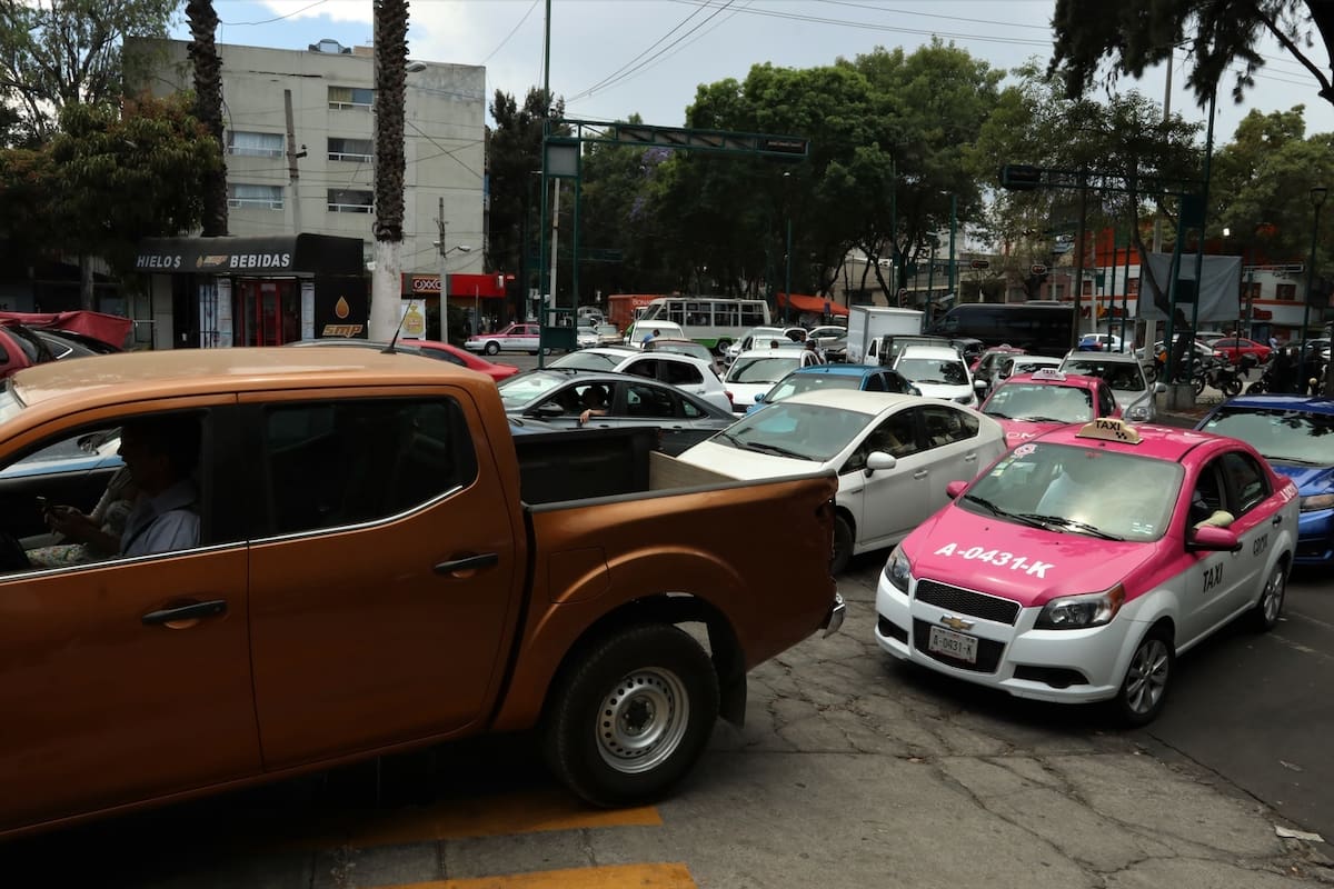 Saturan gasolineras en CDMX por caída en precios