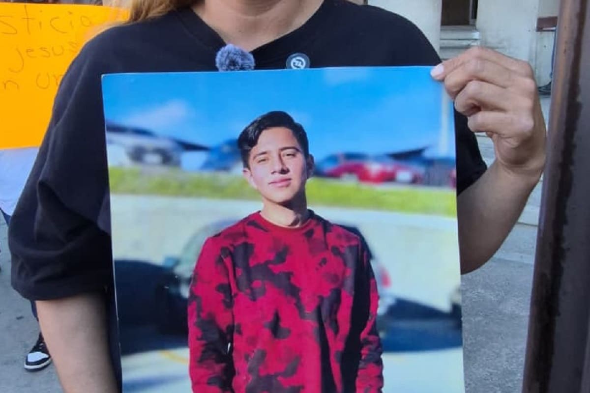 Jesús estudiaba Derecho porque quería defender a quienes no tenían justicia; ahora su madre lleva más de un año buscando respuestas por su asesinato en Tijuana