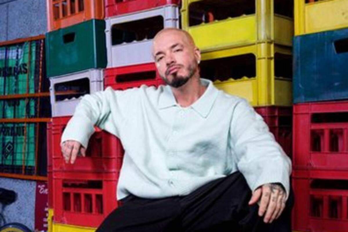 J Balvin graba extraño objeto volador en el cielo