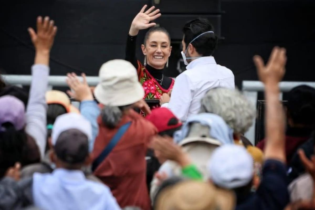 "¡Claudia, Claudia!": Gritan a Claudia Sheinbaum en el Zócalo durante AMLOFest