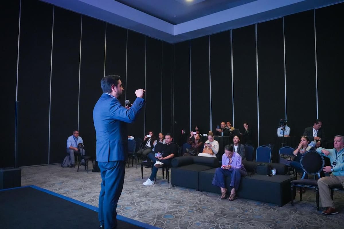 El observatorio social de baja california resaltó cómo la inteligencia artificial está transformando los ámbitos educativos y productivos, impulsando nuevos modelos de aprendizaje y desarrollo económico en la región. Foto: Cortesía