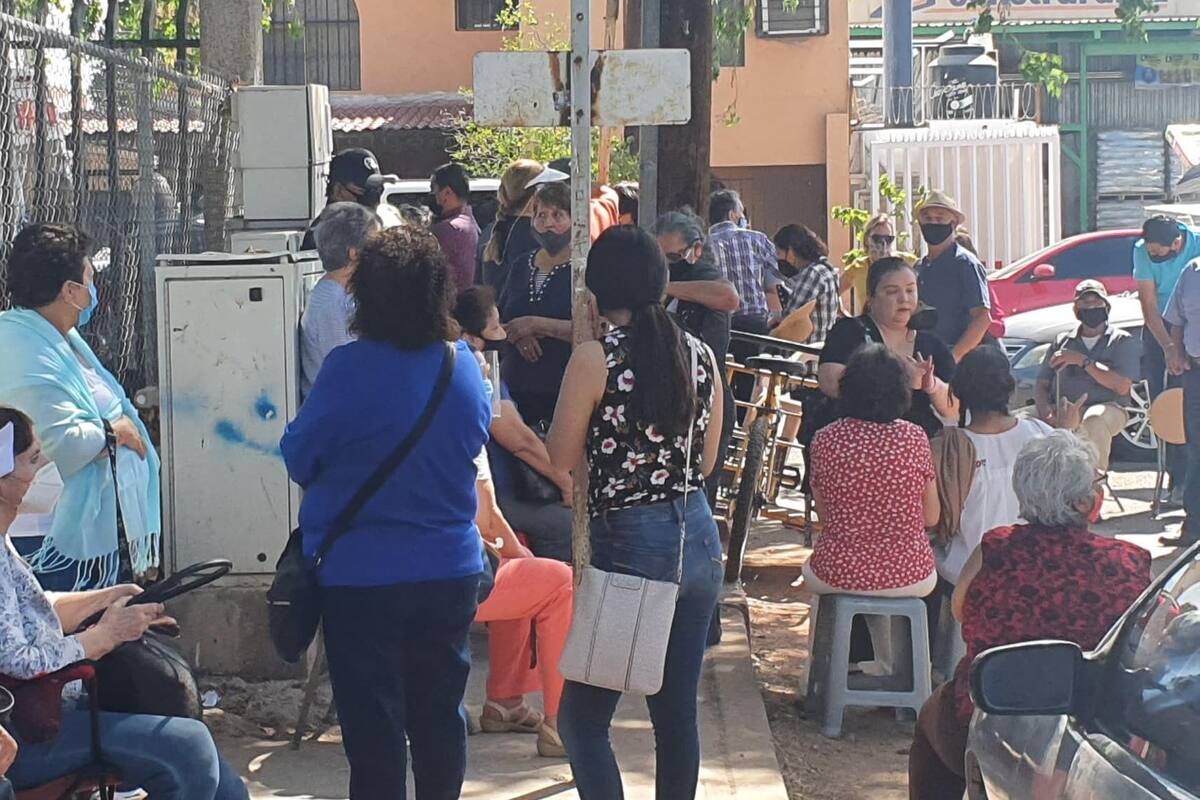 Inicia con contratiempos campaña de vacunación antiCovid-19 en Cajeme