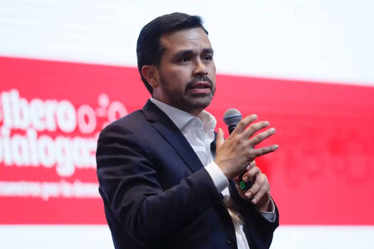 Álvarez Máynez promete apoyar a la comunidad LGBTQ+ en México