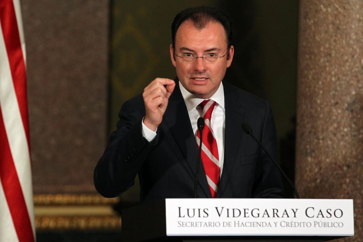 ARCHIVO. El exsecretario de Hacienda, Luis Videgaray Caso y el secretario de Seguridad Nacional de Estados Unidos, Jeh Johnson firmaron una Declaración de Principios, la cual contiene un Plan Estratégico Aduanero Bilateral. | Crédito: NOTIMEX/Bando digital GH