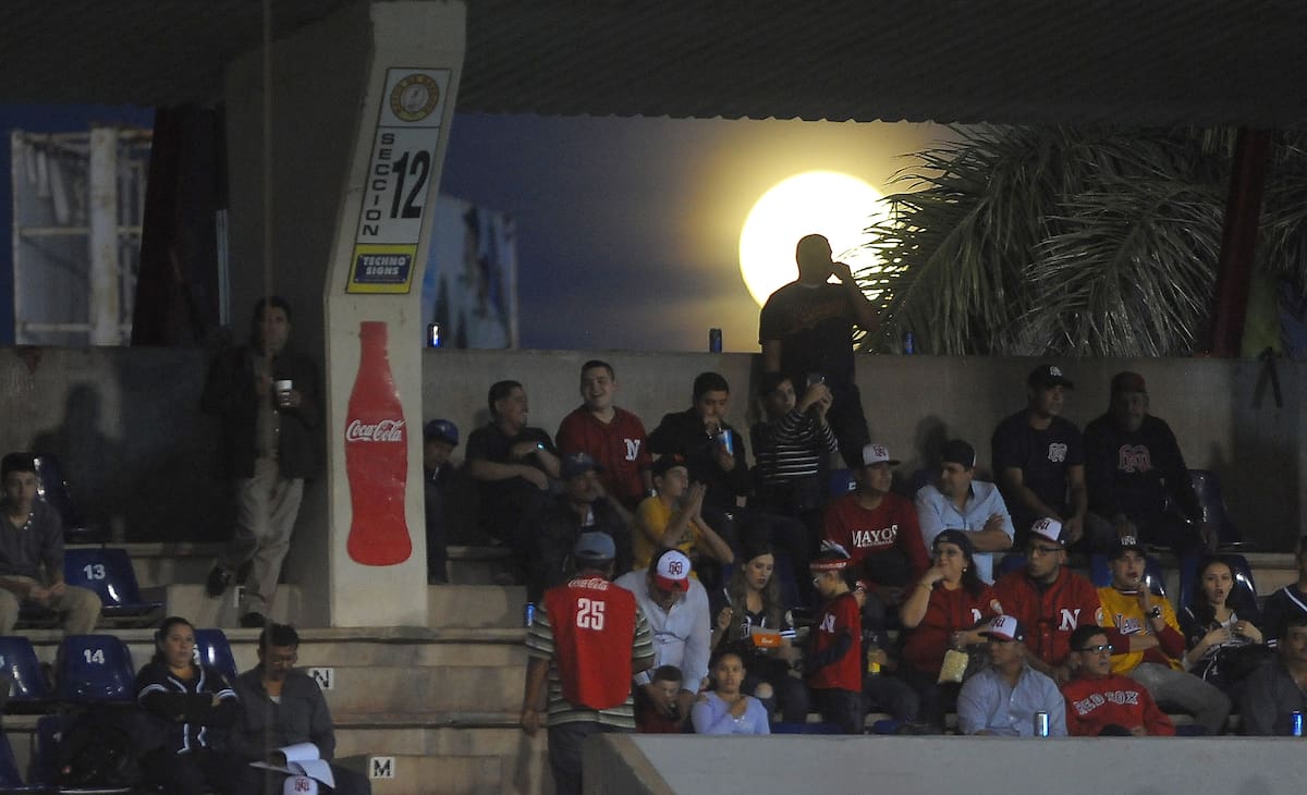 Graderío del Estadio Manuel 'Ciclón' Echeverría. (Foto: Archivo GH)