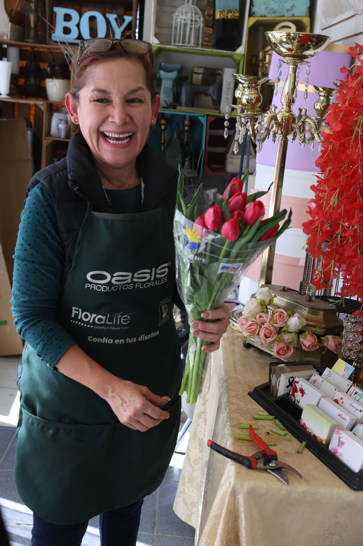 Las florerías han tenido una excelente venta para hoy. FOTO: JULIÁN ORTEGA