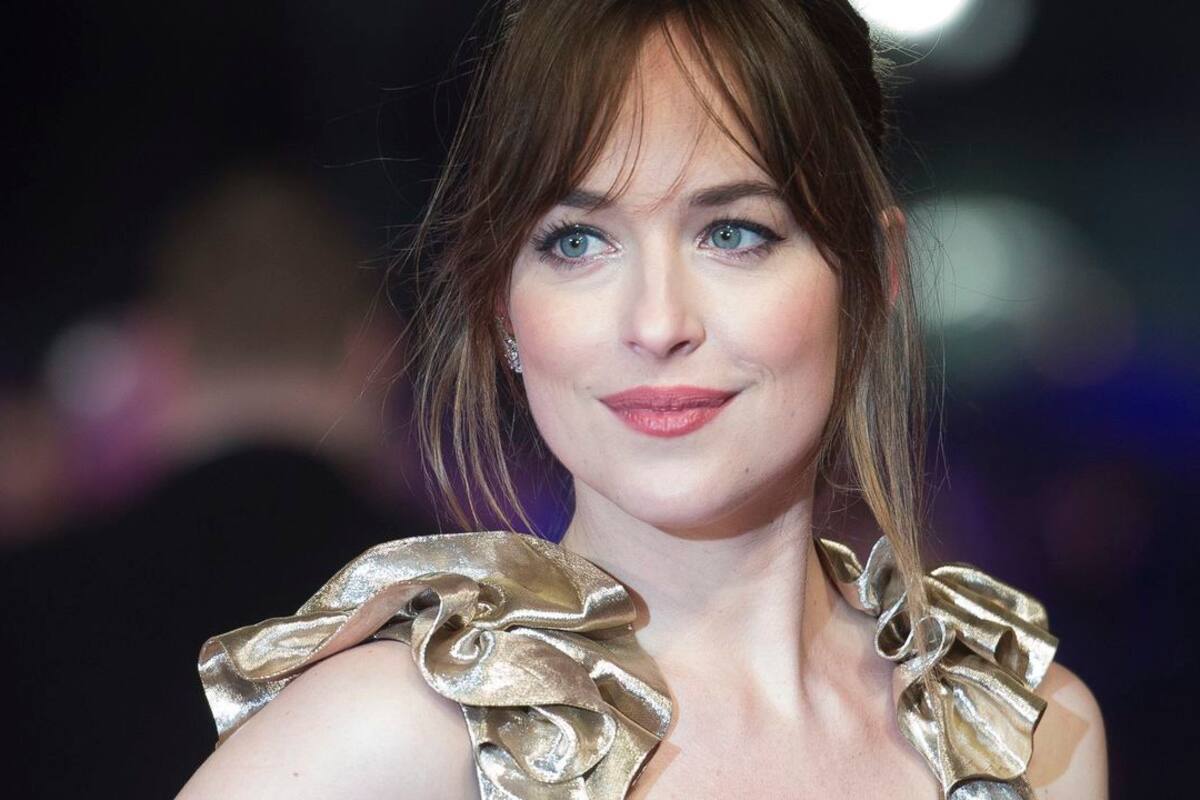 Dakota Johnson debuta como directora con video de Coldplay