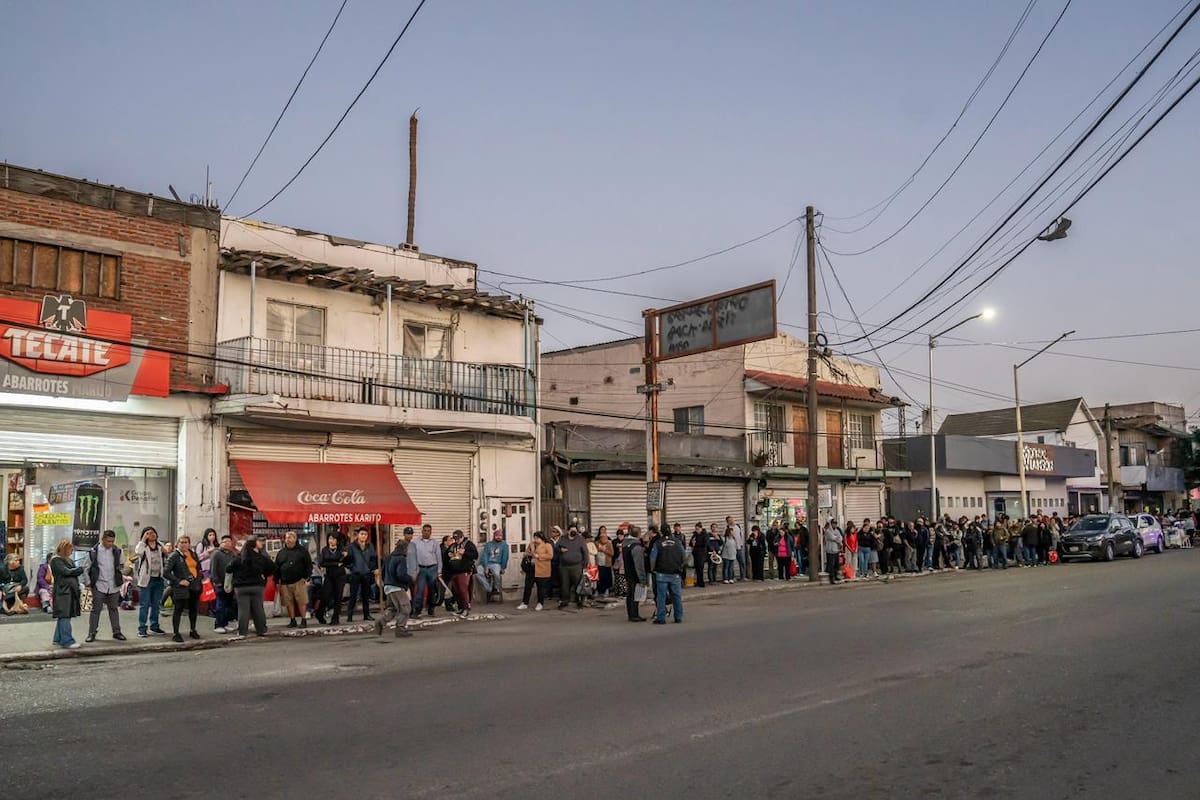Tarde de tráfico en la frontera de Tijuana