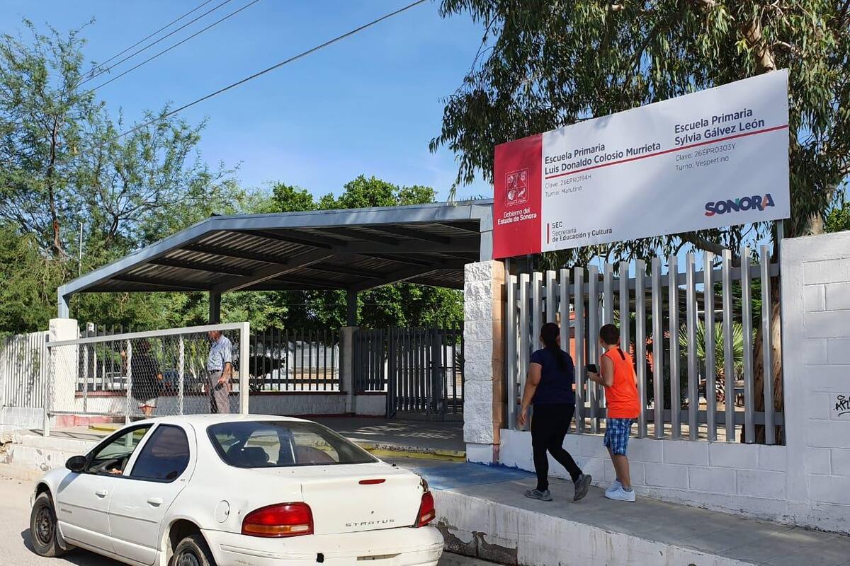 Baños de primaria se averían, papás se llevan a sus hijos