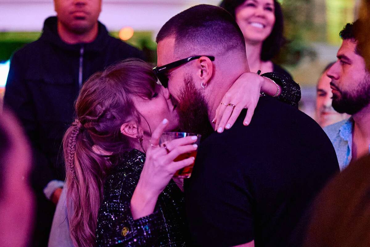 Taylor Swift y Travis Kelce cantan "Love Story" y se dedican "You Belong With Me" en afterparty del Super Bowl / Foto: Especial